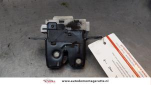 O154603 Gebruikte achterklep slotmechaniek Renault Grand Scenic