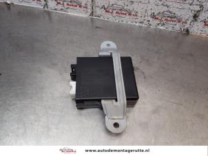O154645 Gebruikte ruitenwisser module Hyundai Santafe