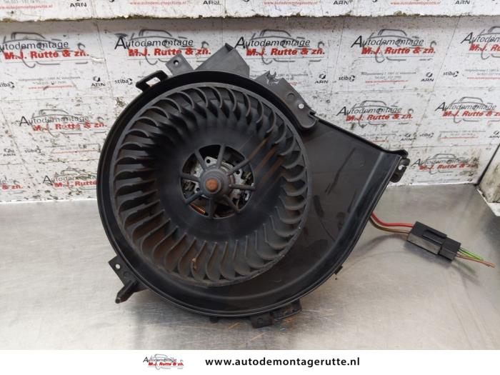 Gebruikte Kachel Ventilatiemotor Opel Corsa O154690