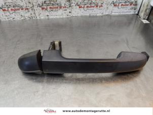 O154754 Gebruikte portiergreep 4deurs rechts-voor Kia Cee'D