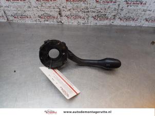 O154874 Gebruikte pinker schakelaar Volkswagen Transporter