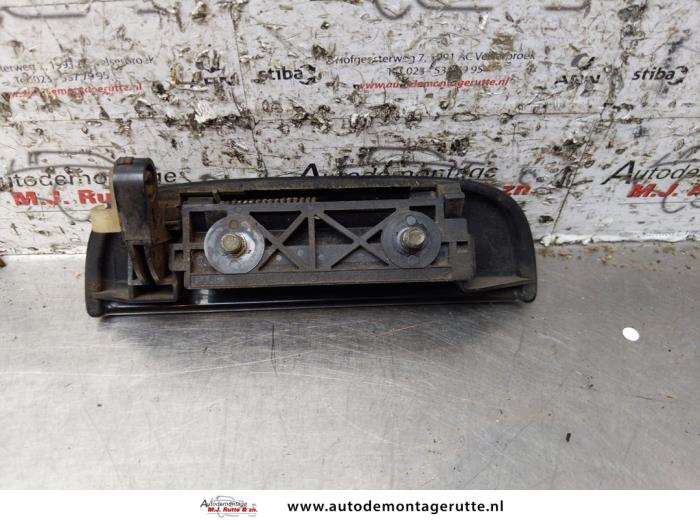 Deurgreep 4Deurs links-voor van een Suzuki Ignis (FH) 1.3 16V 2001