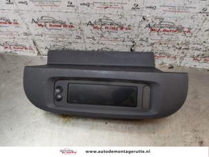 Gebruikte Display Interieur Renault Kangoo/Grand Kangoo (KW) 1.6 16V Prijs op aanvraag aangeboden door Autodemontage M.J. Rutte B.V.