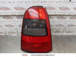 O155108 Gebruikte achterlicht rechts Opel Vectra