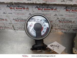 O155135 Gebruikte toerenteller Peugeot 107
