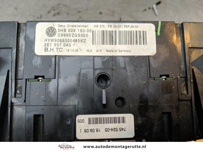 Chaufage Bedieningspaneel van een Volkswagen Crafter 2.5 TDI 30/32/35/46/50 2007