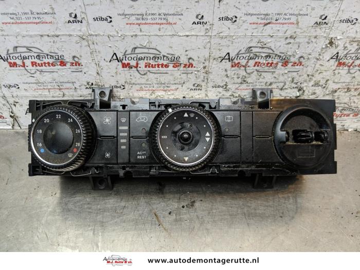 Chaufage Bedieningspaneel van een Volkswagen Crafter 2.5 TDI 30/32/35/46/50 2007