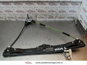 O155293 Gebruikte ruitmechaniek 2deurs links-voor Ford KA