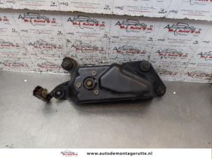 O155481 Gebruikte motor ruitenwisser achter Kia Carens
