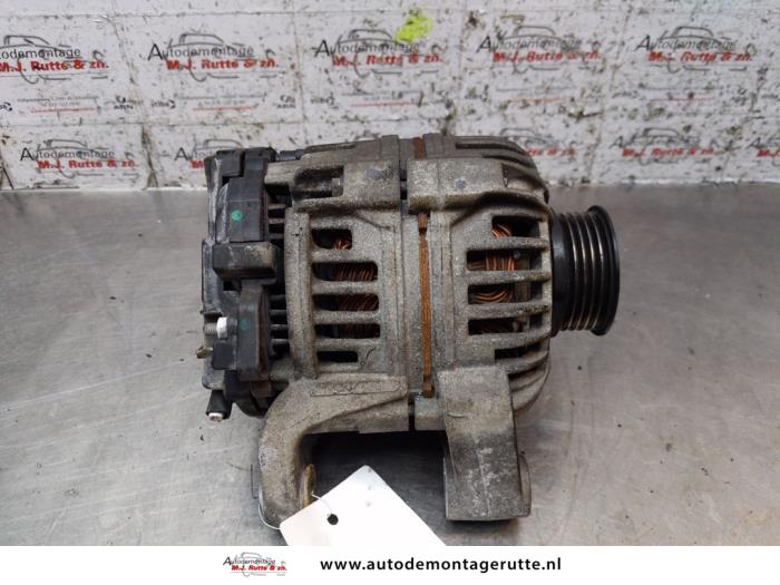 Dynamo van een Suzuki Wagon-R+ (RB) 1.0 12V 2006