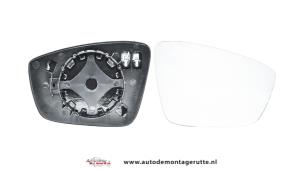 Nieuwe Spiegelglas rechts Volkswagen UP Prijs € 20,00 Inclusief btw aangeboden door Autodemontage M.J. Rutte B.V.