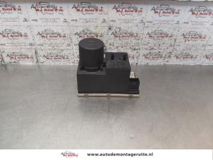 Gebruikte Deurvergrendeling Vacuumpomp Elektrisch Audi A3 (8L1) 1.6 Prijs op aanvraag aangeboden door Autodemontage M.J. Rutte B.V.