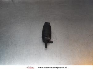 O155629 Gebruikte ruitensproeierpomp achter BMW 1-Serie