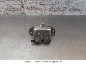 O155712 Gebruikte slotmechaniek achterklep Chevrolet Spark