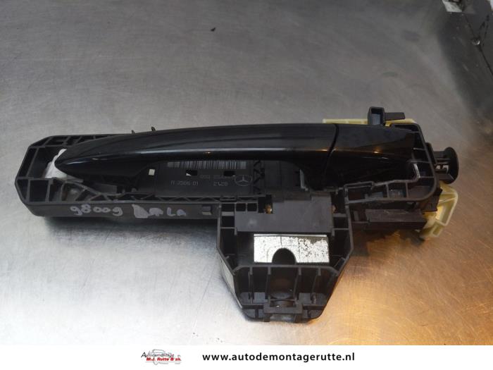 Gebruikte Portiergreep 4Deurs links-achter Mercedes E-Klasse O155758