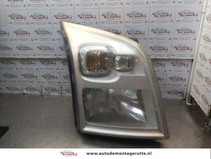 O155816 Gebruikte rechter koplamp Ford Transit