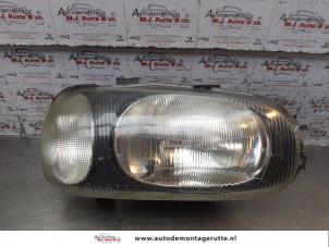 O155929 Gebruikte rechter koplamp Suzuki Alto
