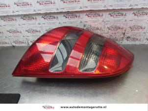 O155989 Gebruikte achterlicht links Mercedes A-Klasse