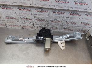 O156099 Gebruikte ruitmechaniek 4deurs links-achter Lancia Delta