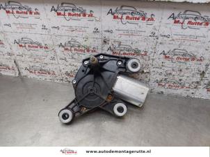 O156100 Gebruikte motor ruitenwisser achter Lancia Delta