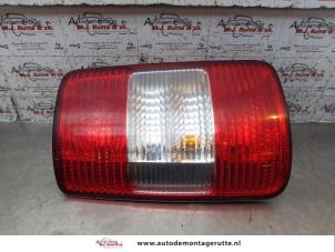 O156133 Gebruikte achterlicht links Volkswagen Caddy