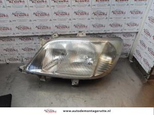 O156157 Gebruikte rechter koplamp Mercedes Sprinter