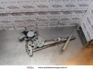 O156350 Gebruikte raammechaniek 4deurs links-voor Suzuki Alto
