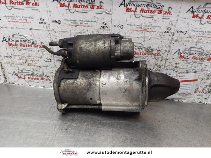 Startmotor van een Opel Zafira (M75) 1.6 16V 2013