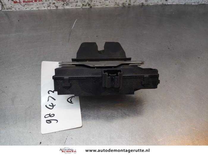 Achterklep Slotmechaniek van een Ford Focus C-Max 1.8 16V 2005