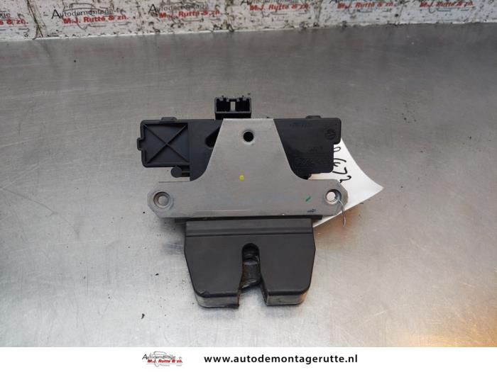 Achterklep Slotmechaniek van een Ford Focus C-Max 1.8 16V 2005