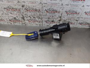 O156606 Gebruikte sleutel+contactslot Fiat Idea