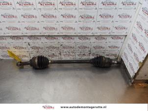 O156614 Gebruikte cardanas links-voor (vwa) Suzuki Alto