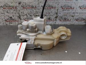 O156723 Gebruikte deurslot mechaniek 4deurs links-voor Alfa Romeo 159