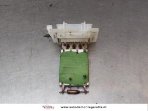 O156732 Gebruikte kachel weerstand Dacia Sandero