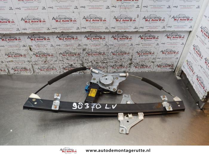 Gebruikte Ruitmechaniek 4Deurs links-voor Chevrolet Lacetti O156841