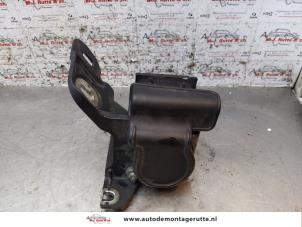 O156884 Gebruikte abs pomp Opel Corsa