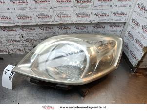 O156910 Gebruikte linker koplamp Peugeot Bipper