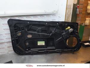 O156985 Gebruikte ruitmechaniek 2deurs links-voor Ford Fiesta