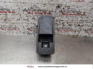 O157046 Gebruikte schakelaar elektrisch raam Alfa Romeo Mito