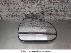 Gebruikte Spiegelglas rechts Peugeot 207/207+ (WA/WC/WM) 1.4 16V VTi Prijs op aanvraag aangeboden door Autodemontage M.J. Rutte B.V.