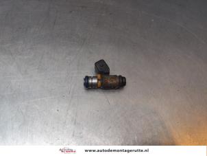 O157304 Gebruikte injector (benzine injectie) Audi A4