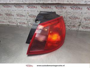 O157476 Gebruikte achterlicht rechts Mitsubishi Colt