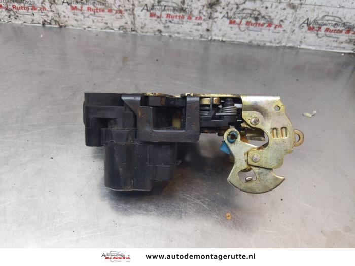 Gebruikte Slotmechaniek Portier 4Deurs rechts-voor Chevrolet Kalos O157566
