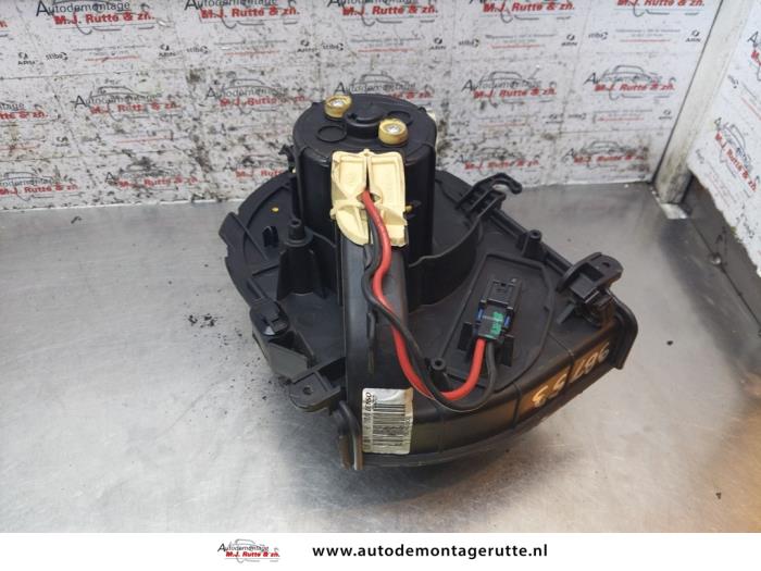 Kachel Ventilatiemotor van een Citroën Jumpy (G9) 1.6 HDI 16V 2008