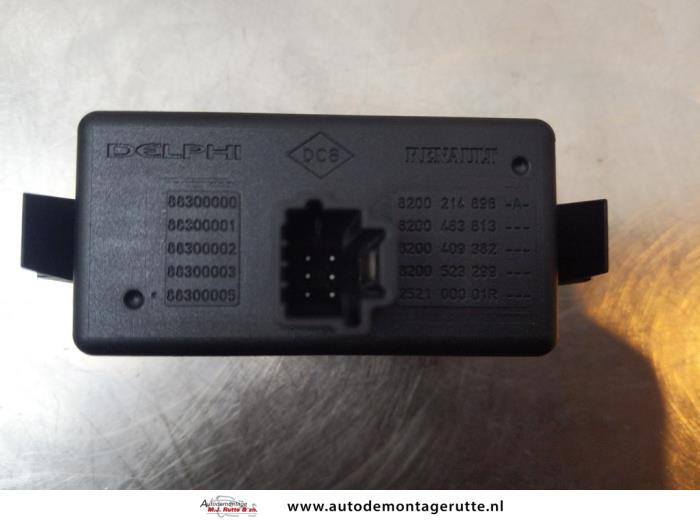 Schakelaar Paniekverlichting van een Renault Megane III Coupe (DZ) 1.4 16V TCe 130 2010