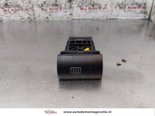O157654 Gebruikte verwarmingsschakelaar achterruit Kia Picanto