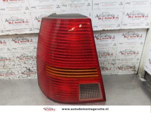 O157731 Gebruikte achterlicht links Volkswagen Golf