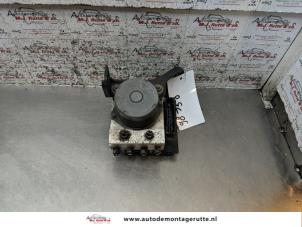 O157903 Gebruikte abs pomp Opel Corsa