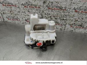 O157950 Gebruikte slotmechaniek portier 2deurs rechts Fiat 500