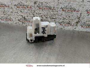 O157959 Gebruikte portierslot mechaniek 2deurs links Fiat 500